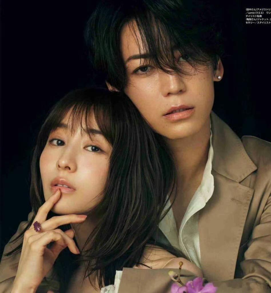 龟梨和也宣布和田中美奈实结婚，女方已经怀孕。 龟梨和也田中美奈实结婚