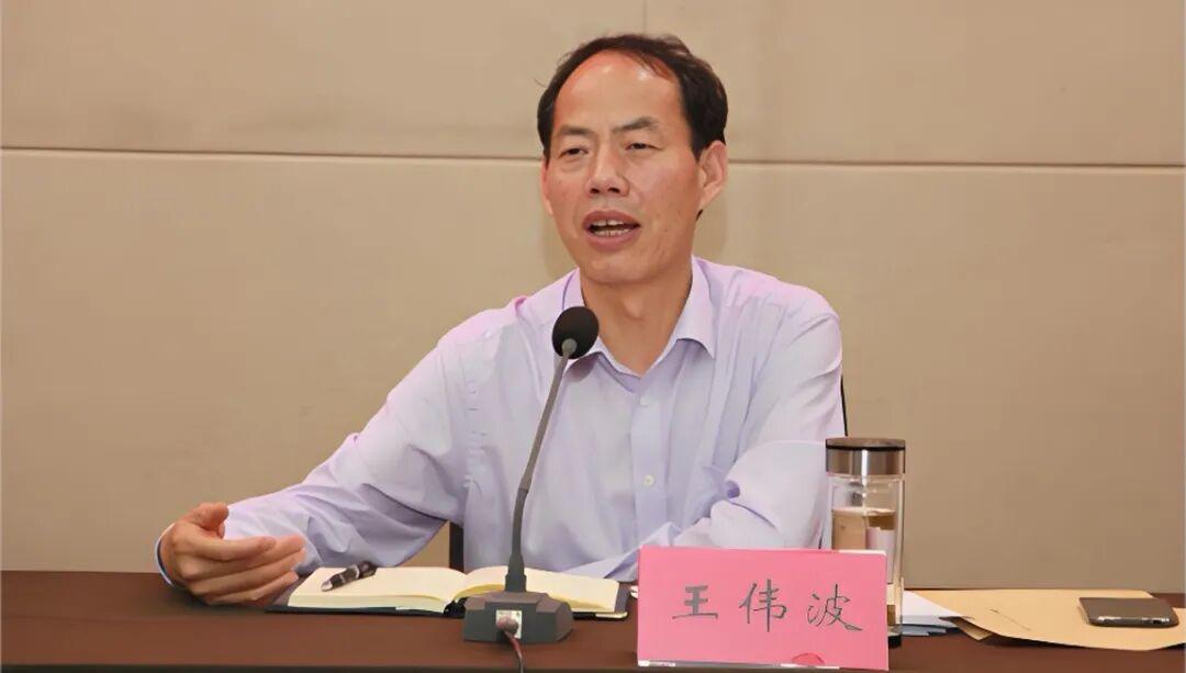 陕西省“两基”先进、宝鸡市教育局原副局长王伟波被查
      曾任渭滨区教育局