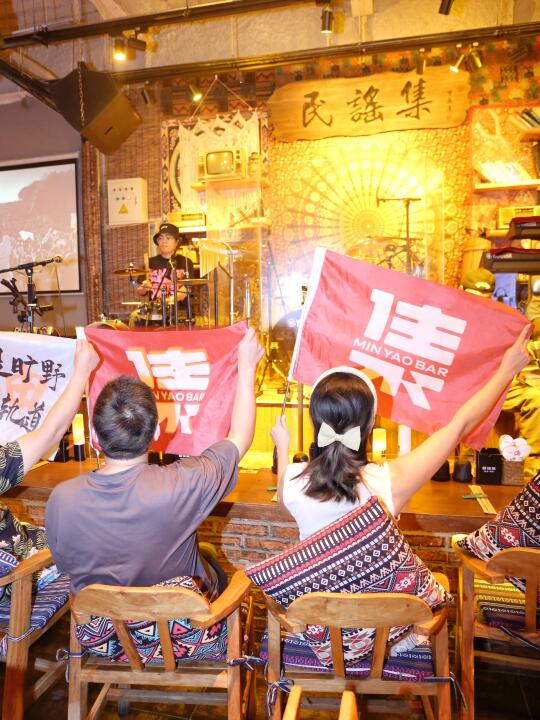海口打工人下班天堂！国贸城民谣集🎵碰杯瞬间班气全无！！