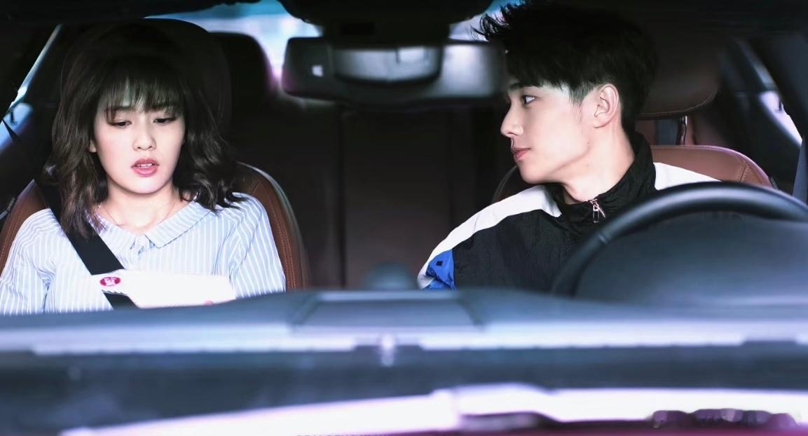 白鹿翟子路是在be圈里高考吗 白鹿翟子路戏外的甜蜜互动，与剧里的be形成鲜明对比