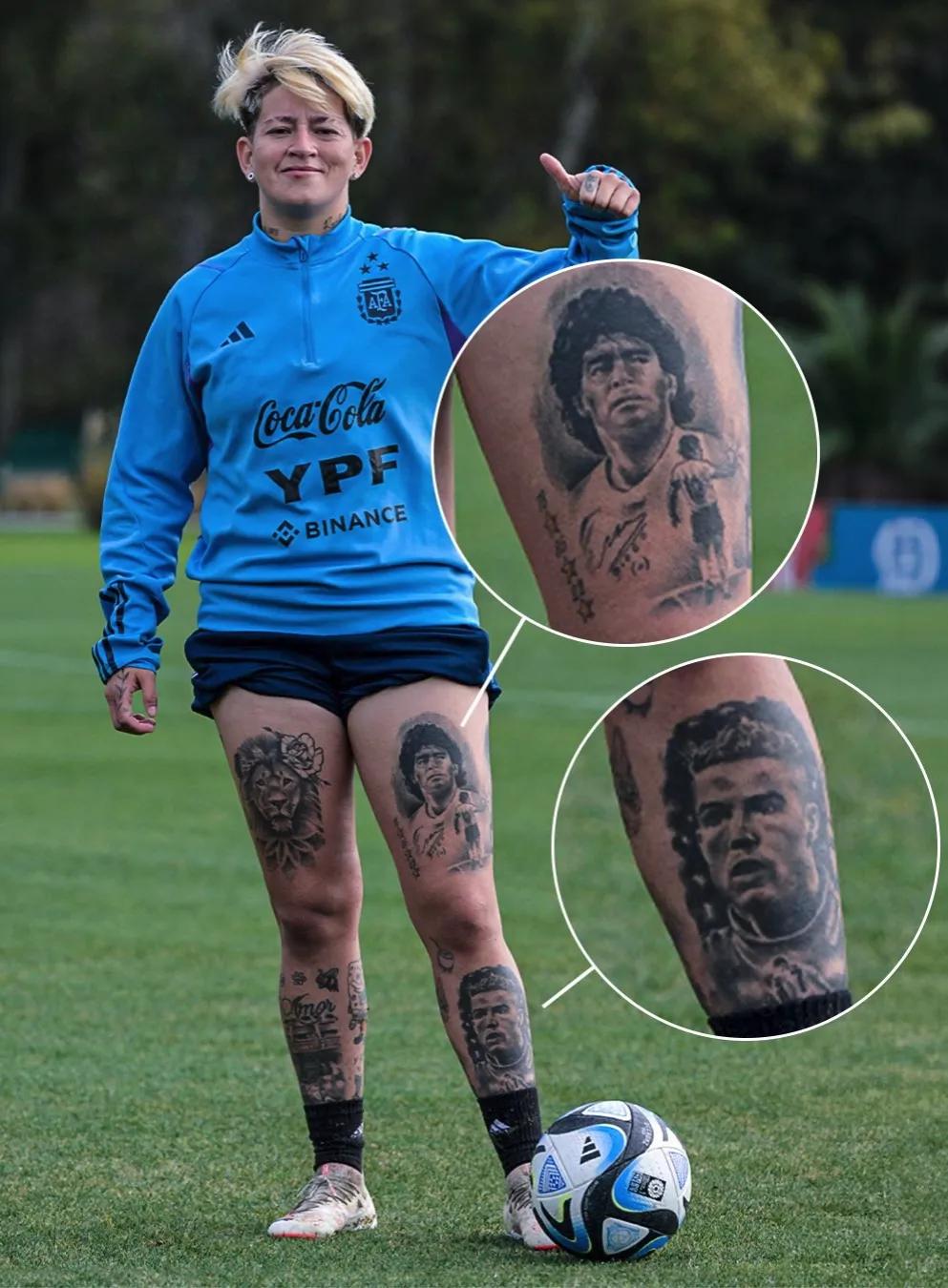 毫无违和感？阿根廷国脚的文身：大腿马拉多纳，小腿……C罗[捂脸][捂脸][捂脸]