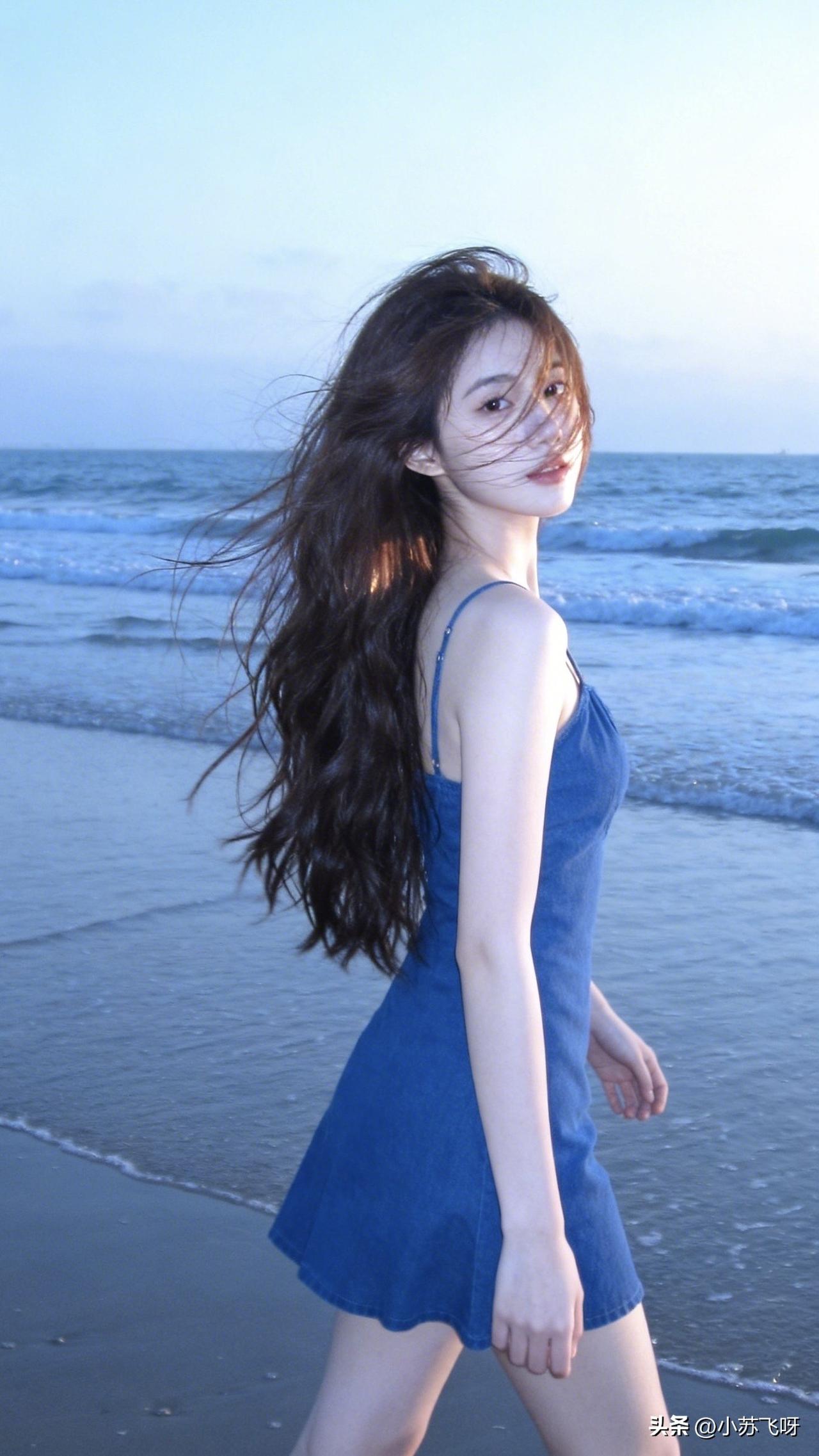 ：海还是那片海，人还是那个人，感觉还是那个感觉，只是故事已经不是一样的故事～[玫