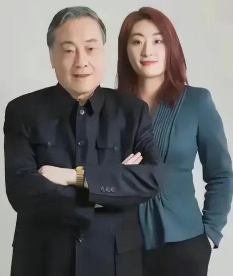 宗馥莉心腹严学峰被查后：突发娃哈哈新消息！

外网说宗馥莉与公司30多人被带走调