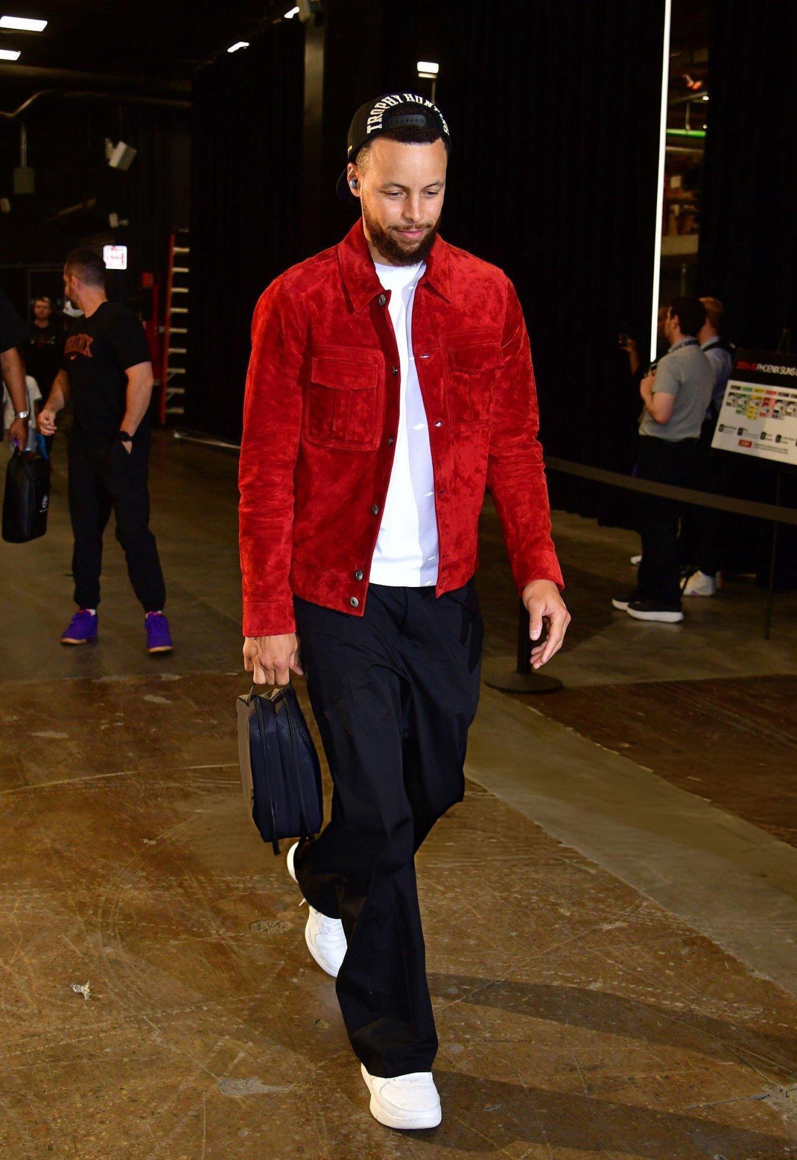 红彤彤的真喜庆勇士vs太阳