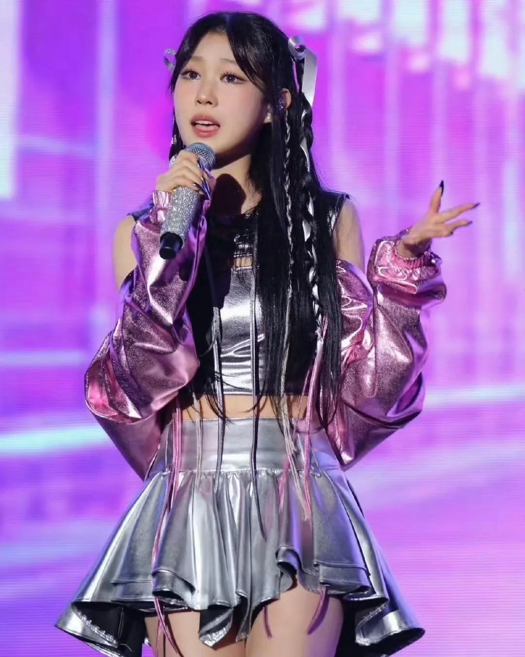 小沈阳今天晚上要睡不着了！
本以为让女儿在自己的演唱会上，表演一下唱跳歌舞，大家