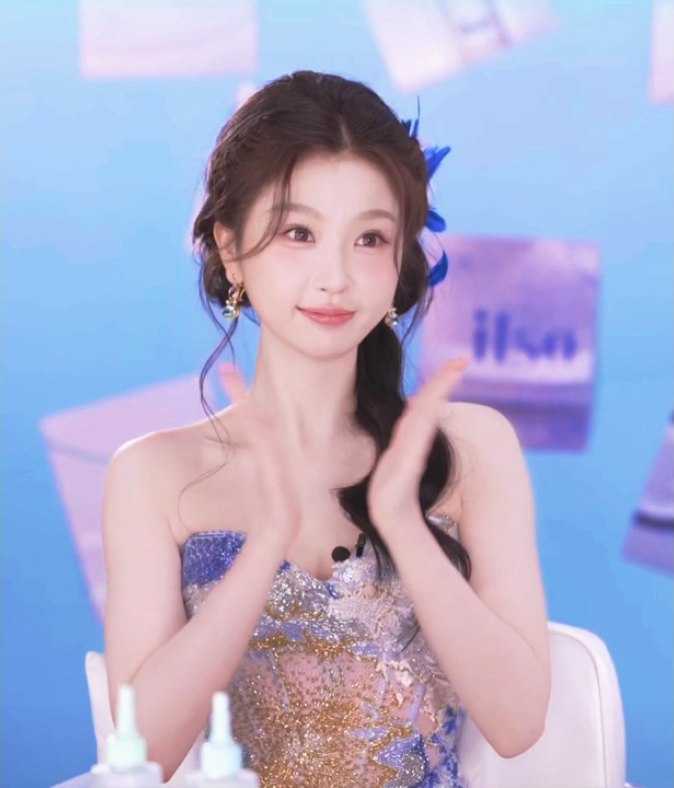 哎哟喂不管是谁听到这声“谢谢”心都得化了🥹 虞书欣直播 ​​​