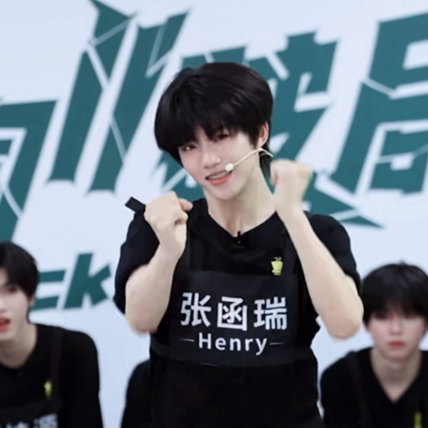 坠坠坠喜欢的一个动作 我家元气少女！ 