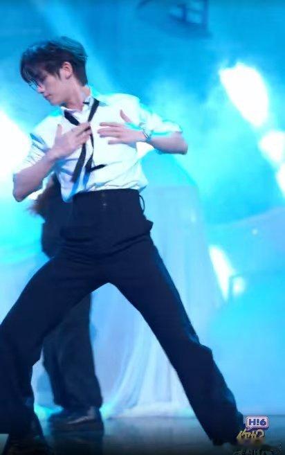 丁程鑫TheHills的舞台直拍你好星期六 丁程鑫《The Hills》直拍都看