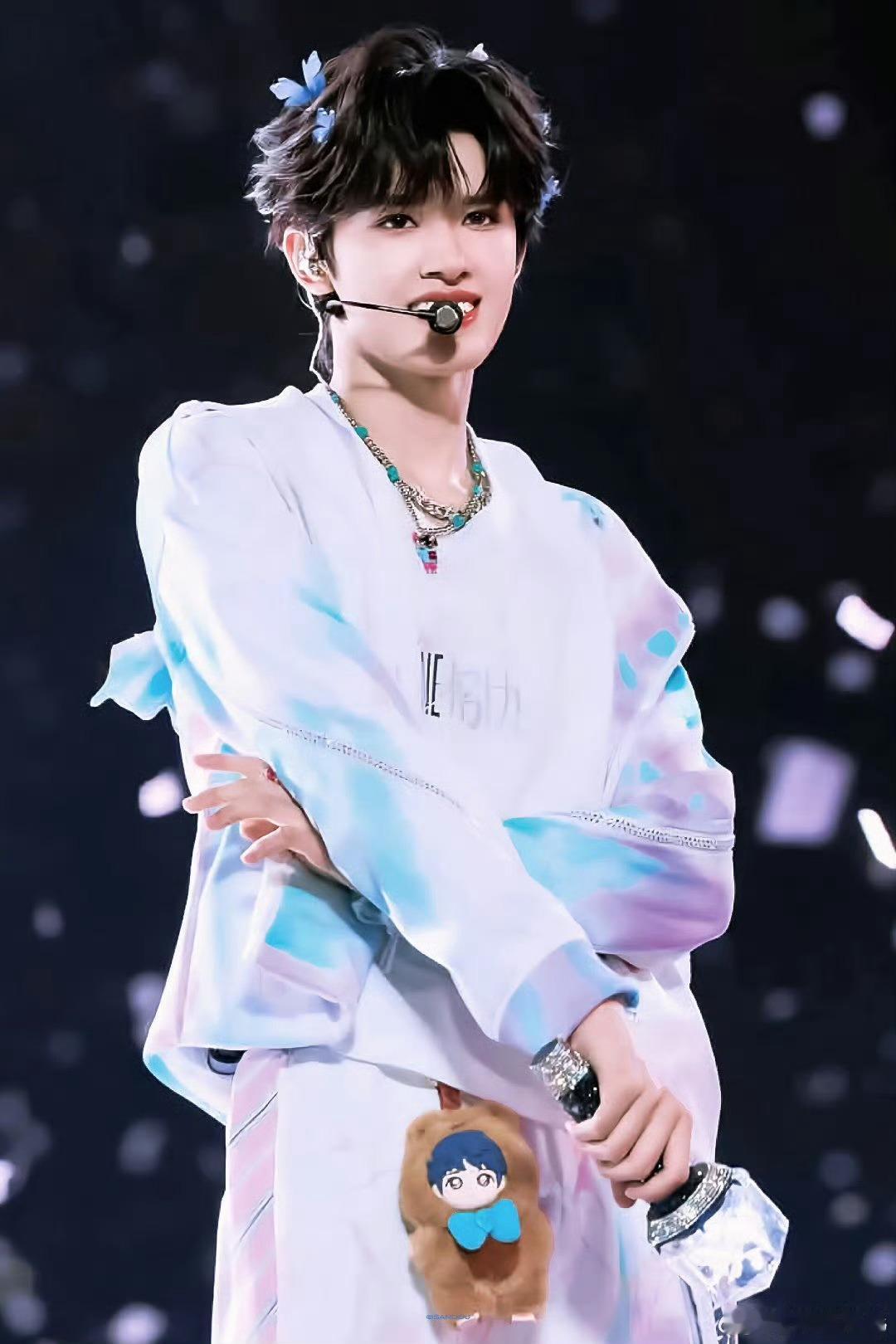 2026开年惊喜送达！张极凭过硬唱歌能力和亮眼综艺表现力收获音综导演关注，优秀制