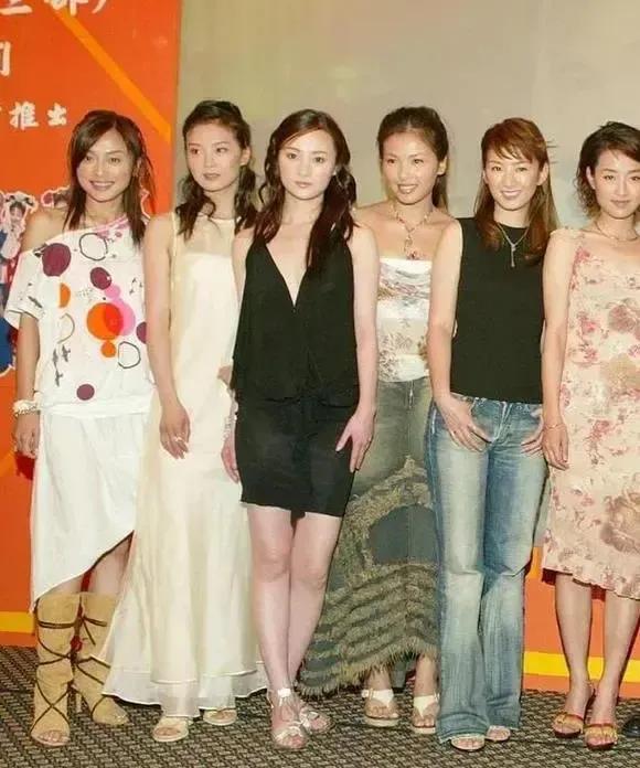 还珠六美同框，原来最漂亮的不是马伊琍，不是刘涛，不是黄奕，也不是王艳，更不是秦岚