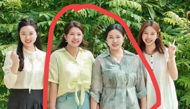 四川男子雍先生刷到河北女子曦月的寻亲视频，觉得这人跟妻子长得跟双胞胎似的。妻子谭