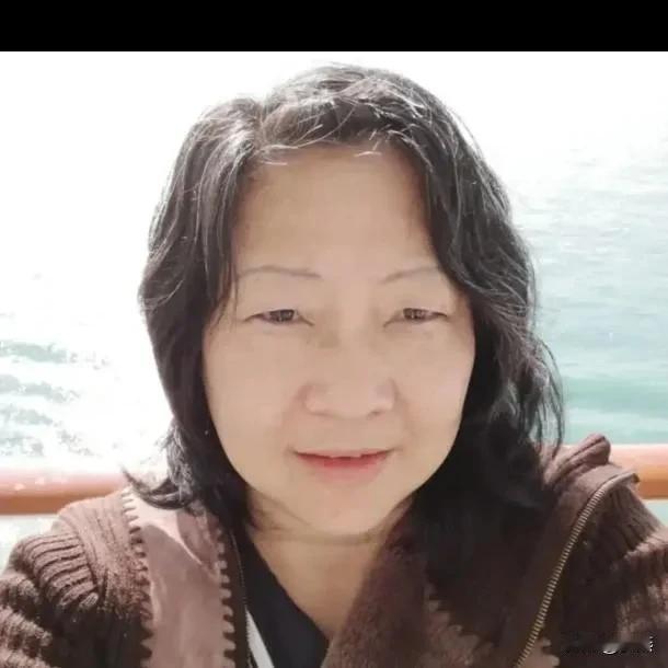 该休息的时候要休息，该放松的时候要放松，快乐生活才是最给力的。有一种境界叫超然，