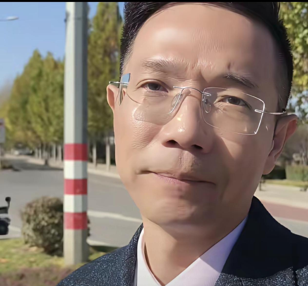 我为什么力挺李圣律师？看完这些你就明白了！

姐姐们家人们大家晚上好，今天姗姗想