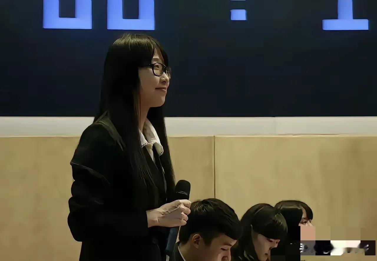 母亲节变“出轨节”？武大毕业生文案辣眼，谁该脸红？
 
武汉大学又上热搜了！
