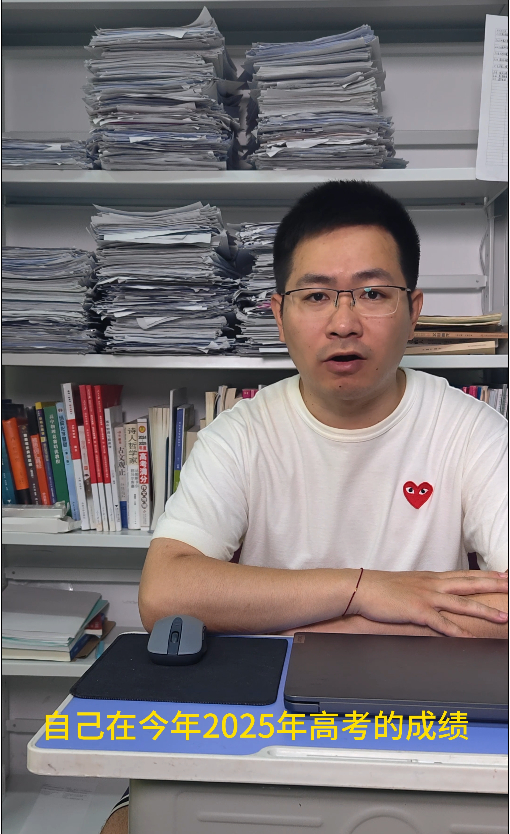 #再考清华当事人称预计无缘清华北大#【#36岁清华毕业生李龙再战高考#：花了约1