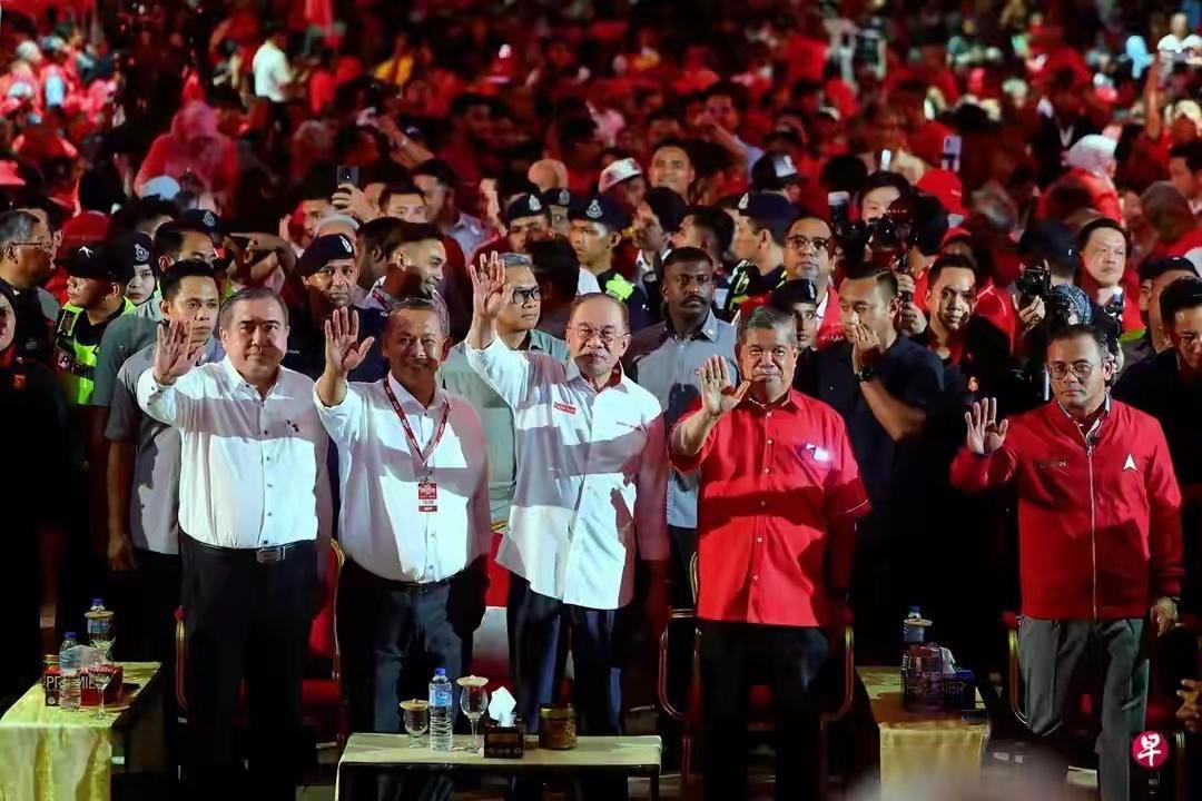 马来西亚选举中，华人支持的政党再度惨败。在这种选举制度下，华人很难有出色表现。究