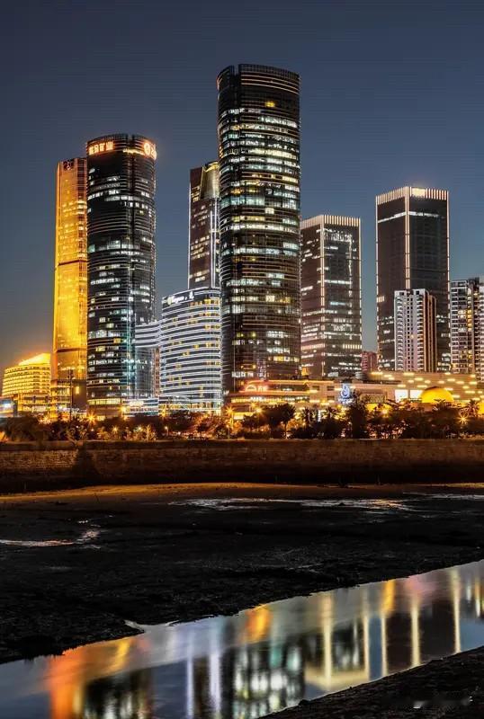 有色金属的上涨逻辑已清晰可见。
其一，美国、日本降息并大量释放流动性，美元走势疲