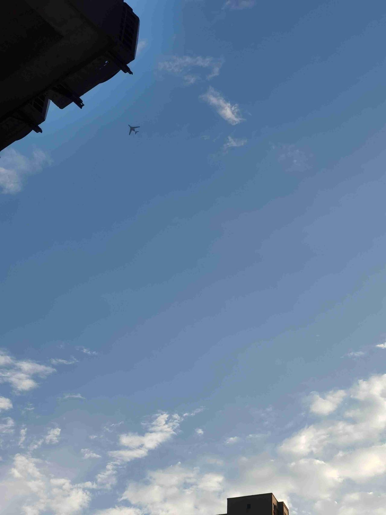 我的今日状态：😁轻松愉快
我这里的天气：☀️晴天

从汗流浃背的琐碎事中，脱离