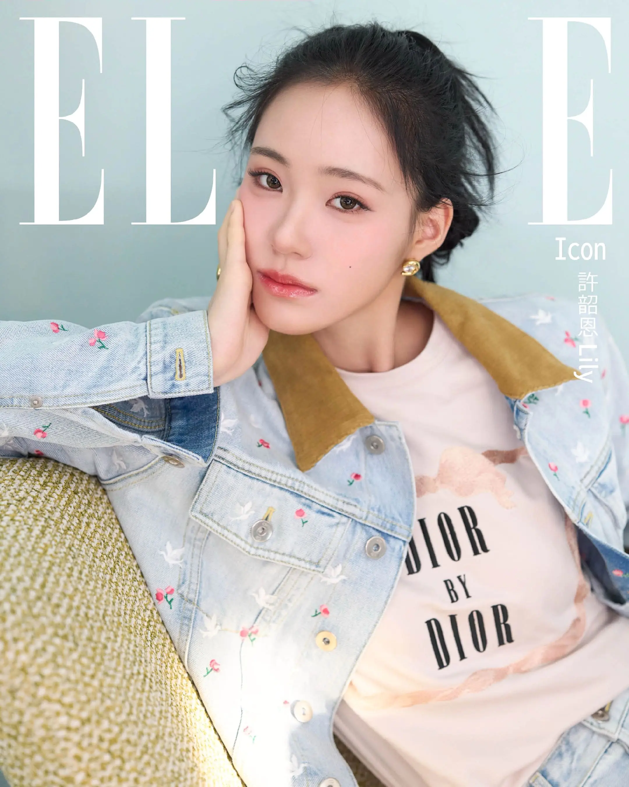 小s二女儿Lily杂志拍摄。