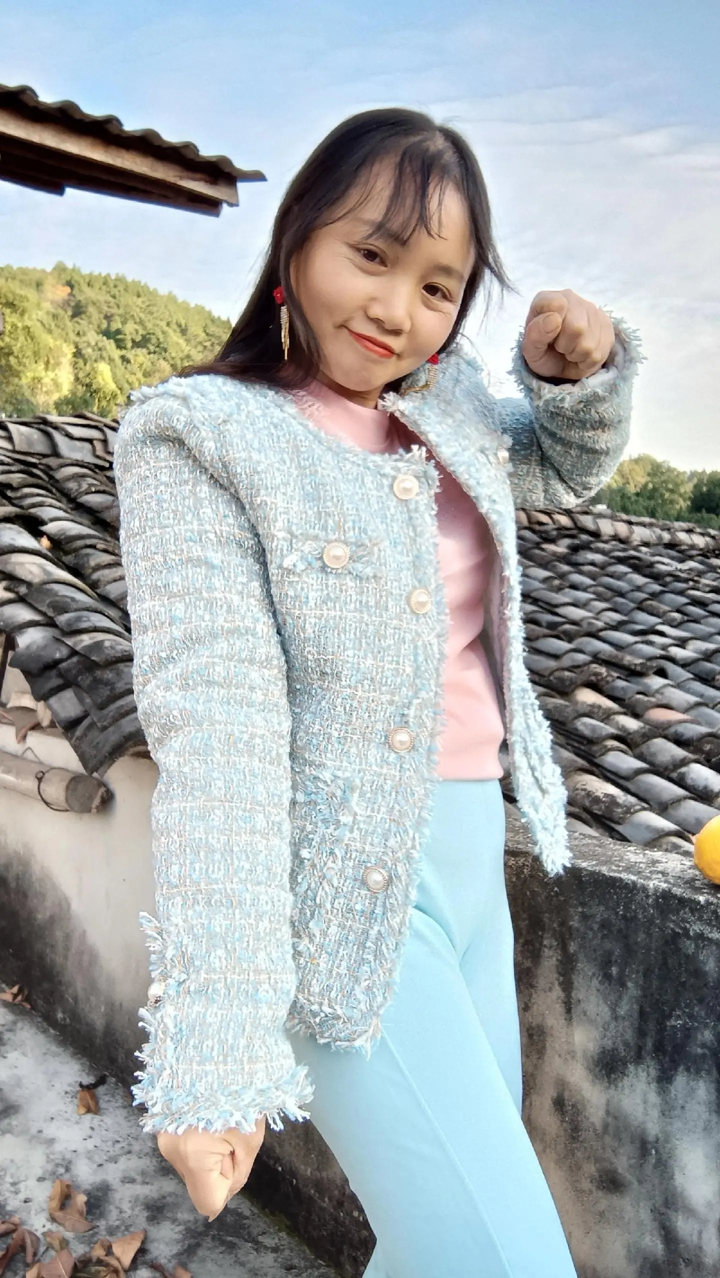 以前年轻，虽然没钱💰但很快乐，现在厉害了又穷又不快乐，还老了…