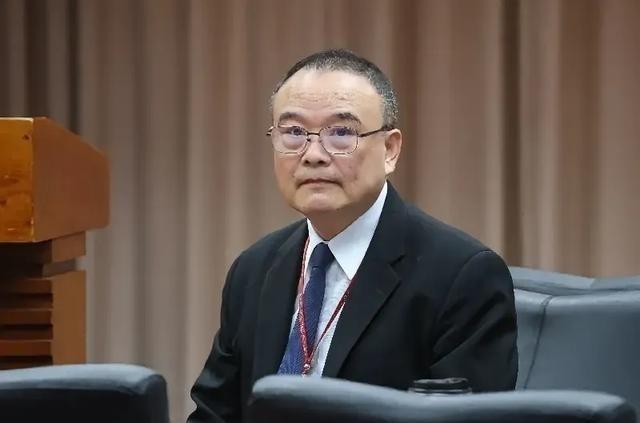 台北故宫院长萧宗煌叫器，“故宫文物是在“中华民国”执政时带来到台湾的，属于“中华