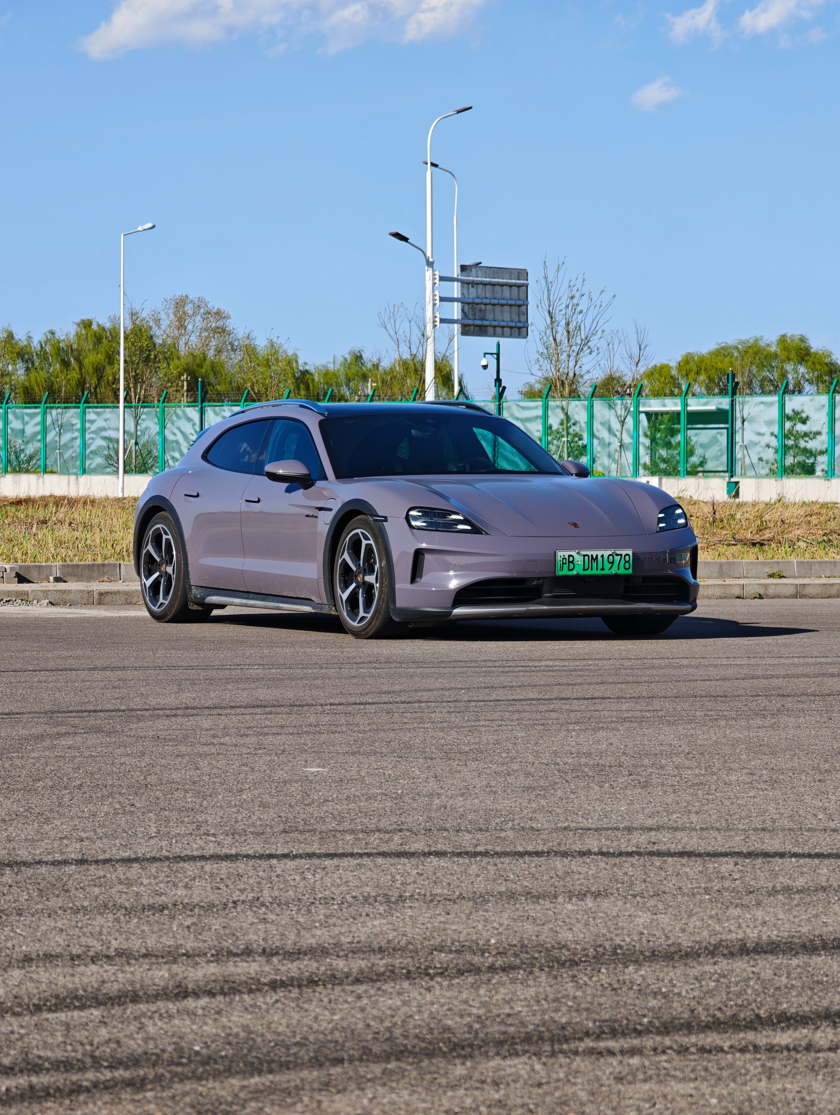 终于试到保时捷的PAR了！我知道它很牛逼，但开上手之后，比我想象中还要牛逼我宣布