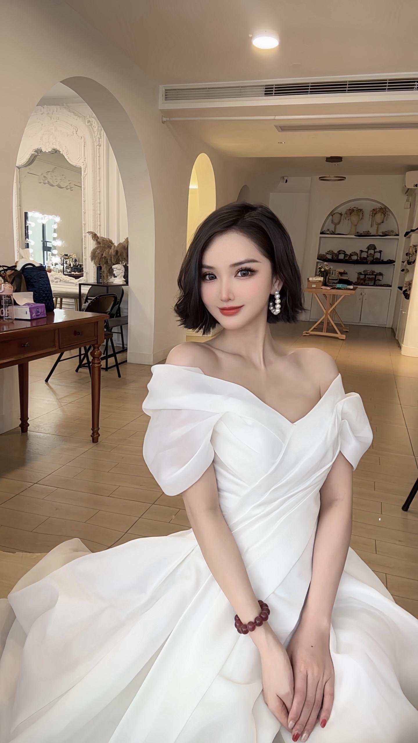 真心很贵 你别逢人就给 感情很重 你别轻。