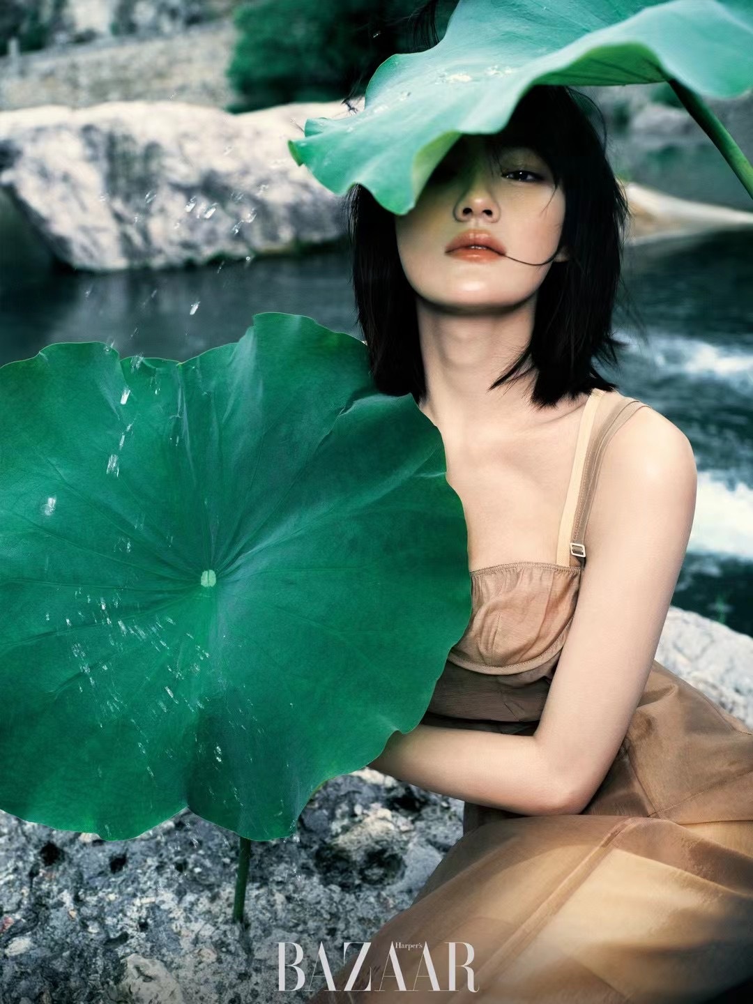 文淇最新杂志大片，是夏天的感觉。[微风] ​​​