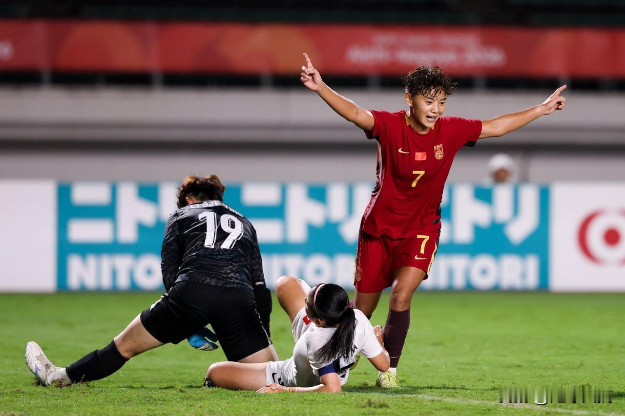 北京时间9月14日，2026爱知·名古屋亚运会女足赛事正式打响。在小组赛首轮较量