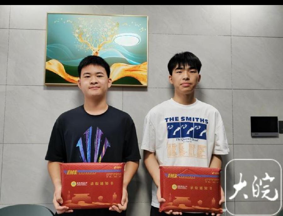 舒城堂兄弟俩一起考上国防科技大学！夏宇辰662分、夏瑞琦660分，夏宇辰是弟弟，
