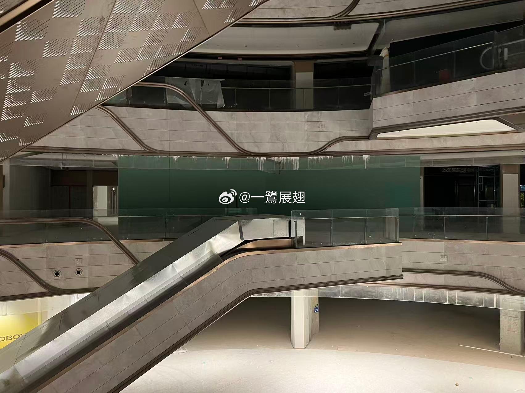 K11 Select鲜主→虾着急，二楼麻布食堂和武汉餐饮系的亚洲大饭店在谈，UM