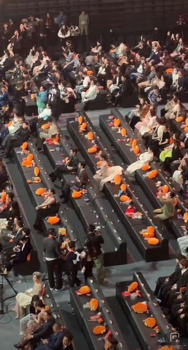 微博之夜…看这事办的