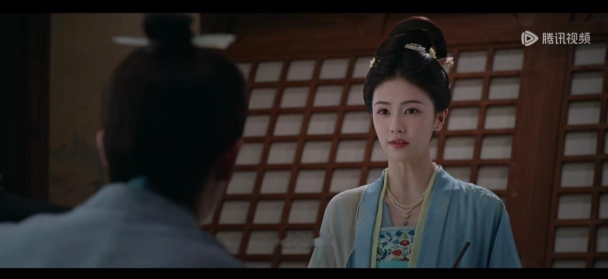 白鹿叶璃忘记自己会武功莫离 不经意的互动成为钥匙，解锁了叶璃遗忘的本领，记忆出现