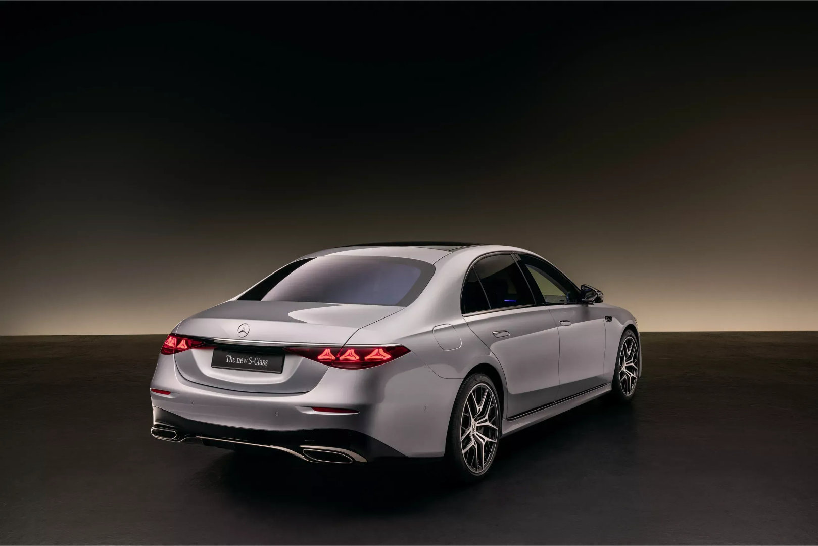 车市热门 超过50%部件都进行了重新设计或升级的中期改款W223 