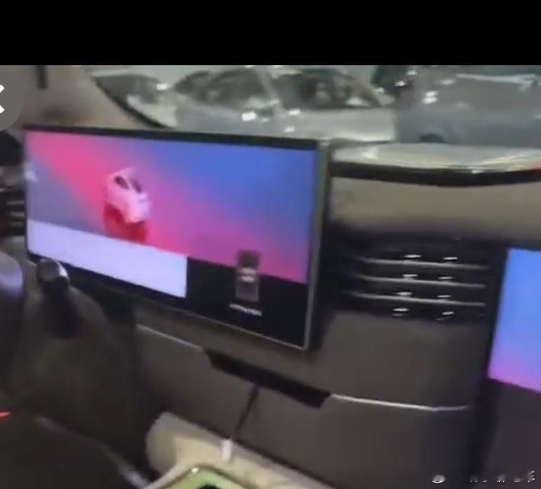 LS9这套内饰屏幕貌似引起了不少关注那我放一张亮的图，看看有什么不同？响子聊电车