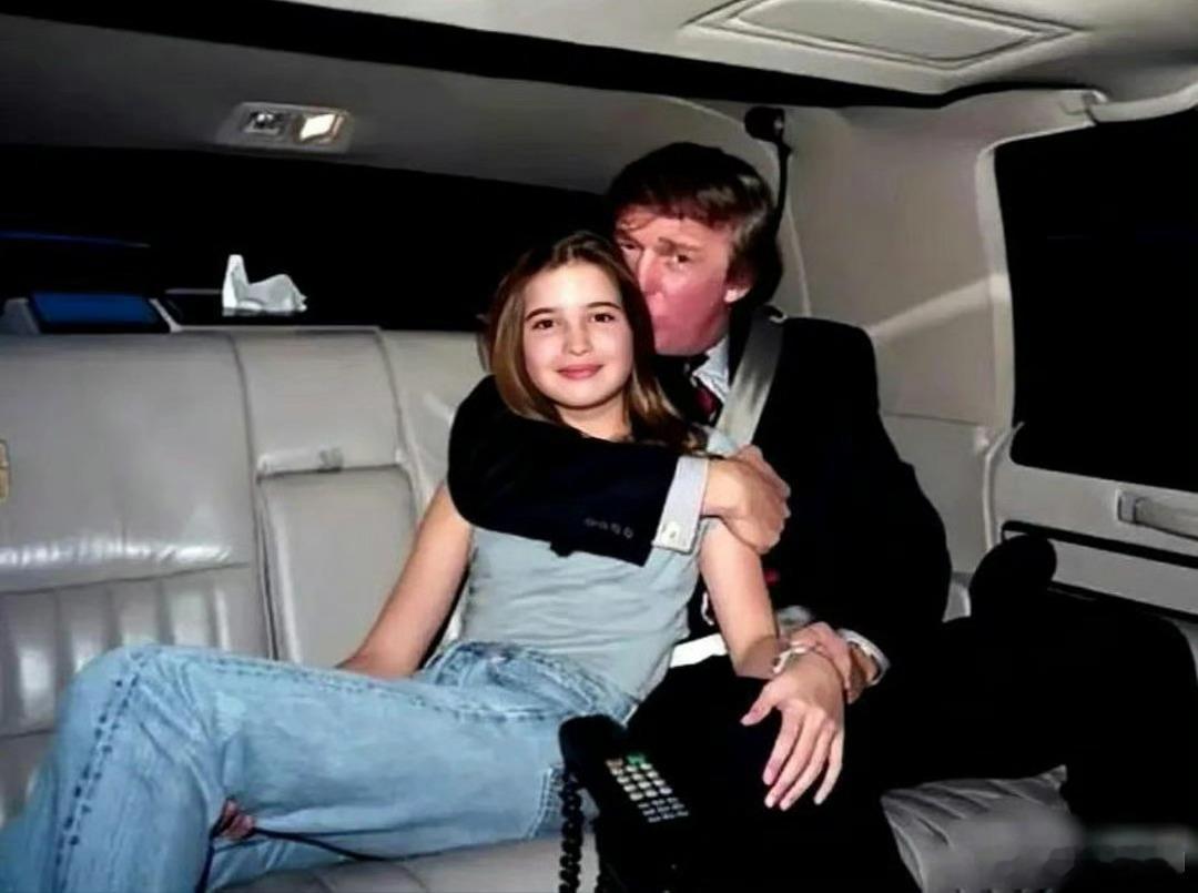 1995年的特朗普和伊万卡父女俩。 