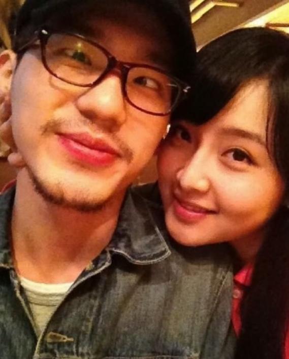 白宇前女友发文晒亲密合照，曝光他早年网名“小凡”的秘密
今天娱乐圈最大的瓜，当属