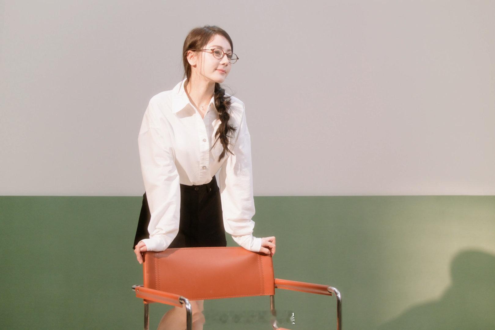 Fakeme和迪丽热巴双向奔赴 迪丽热巴的身上，有热爱闪光的纯粹，有突破未知的勇