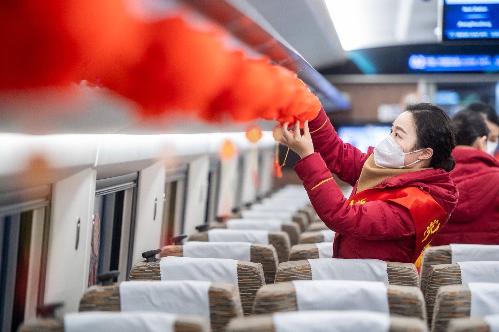 感受流动中国的温暖每一面 回忆去年春运，踏上了开往广州的“圆梦高铁·接您回家”专