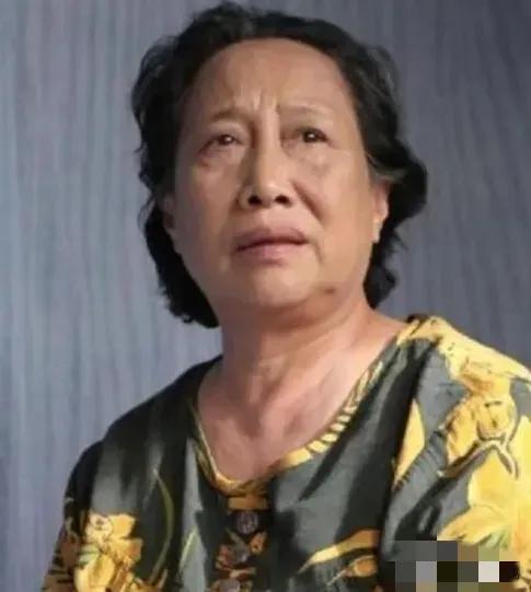 1980年，演员孙桂田花2.6万在北京故宫旁买了一个四合院，后来她又陆陆续续买了