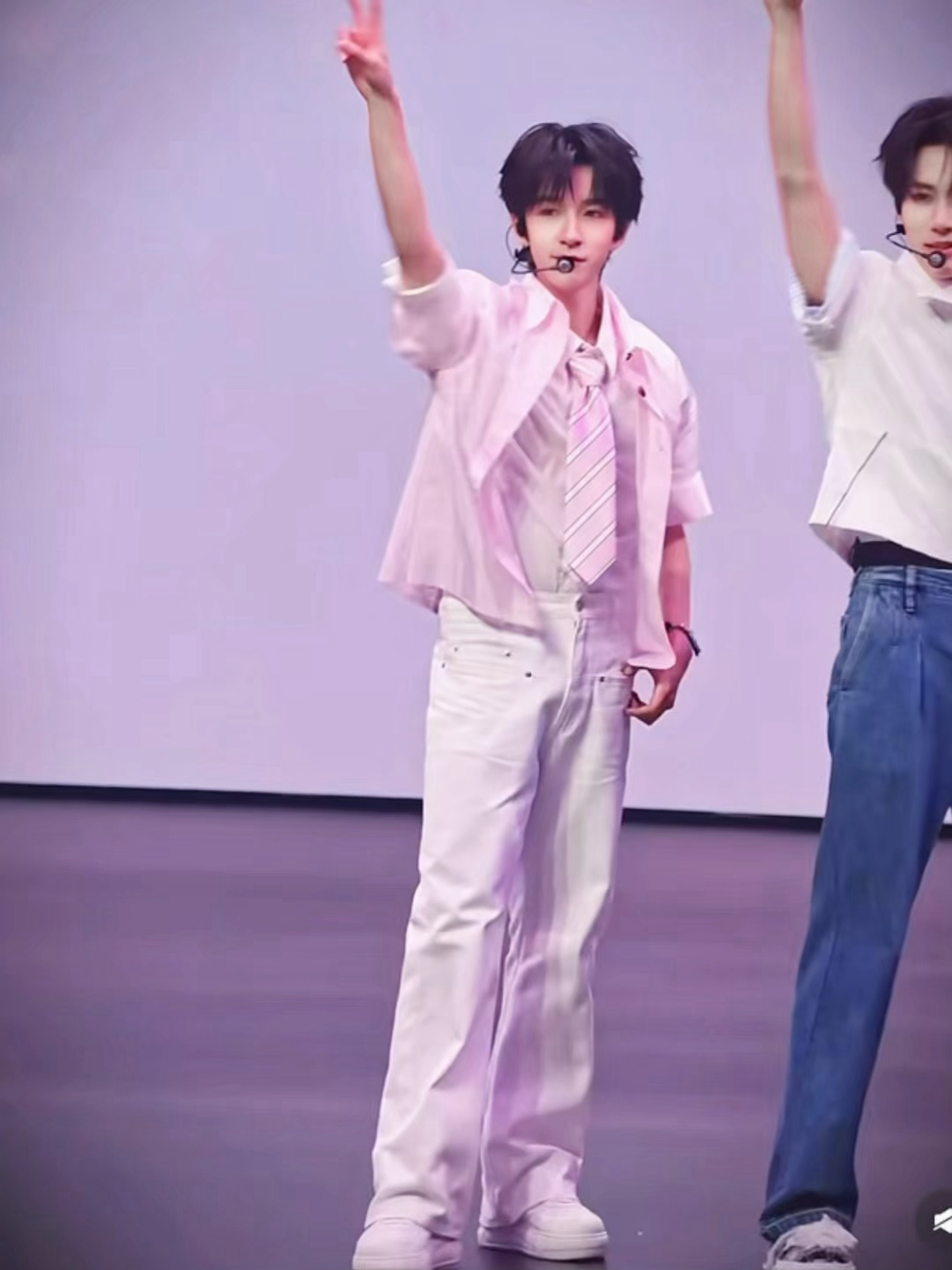 萌呀🥹🥹贺峻霖huawei nova代言人