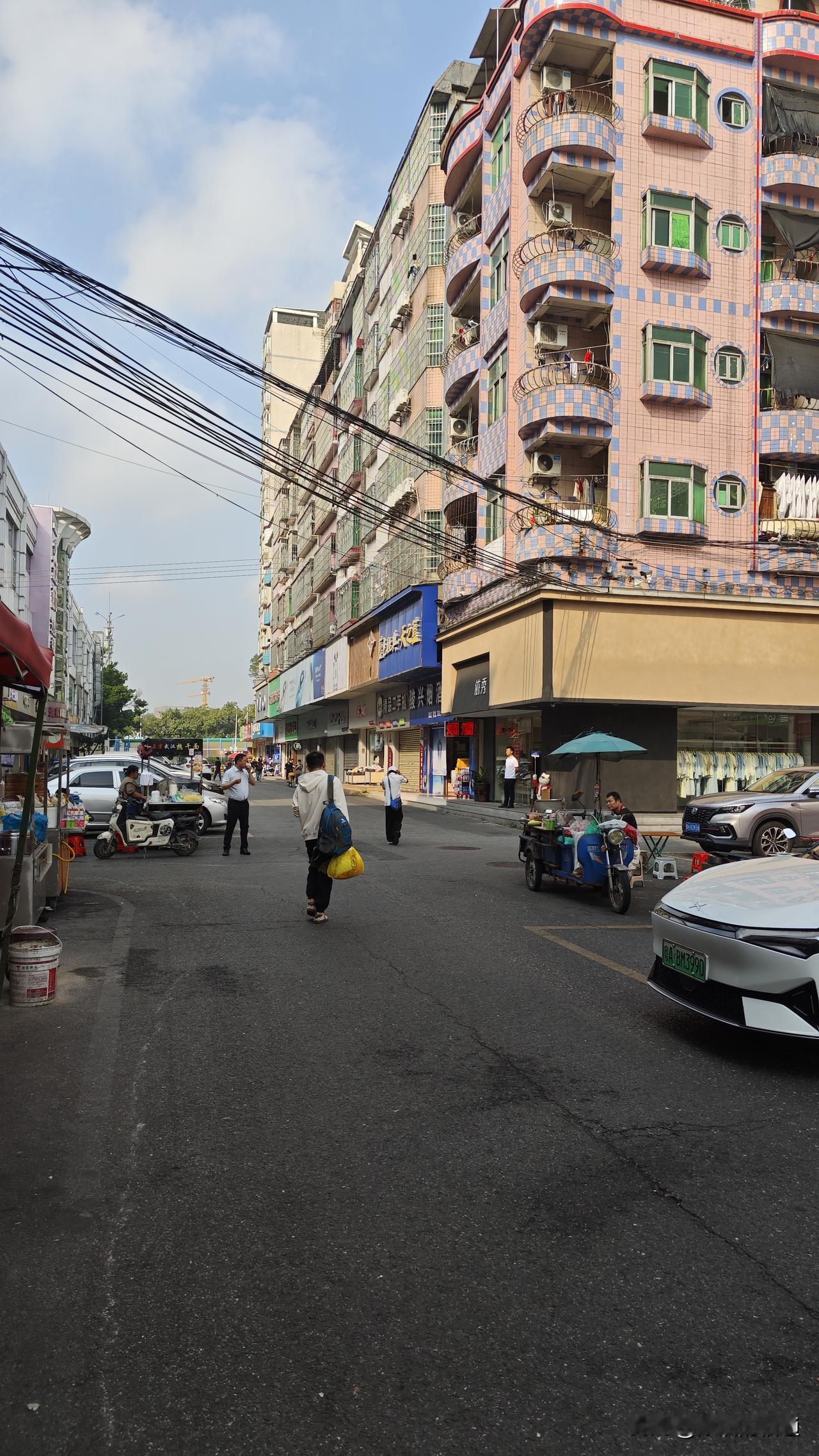 最近总有老哥私信问我黄埔东区日结基地日结活多不多？找活干的老哥多不多？都是些什么