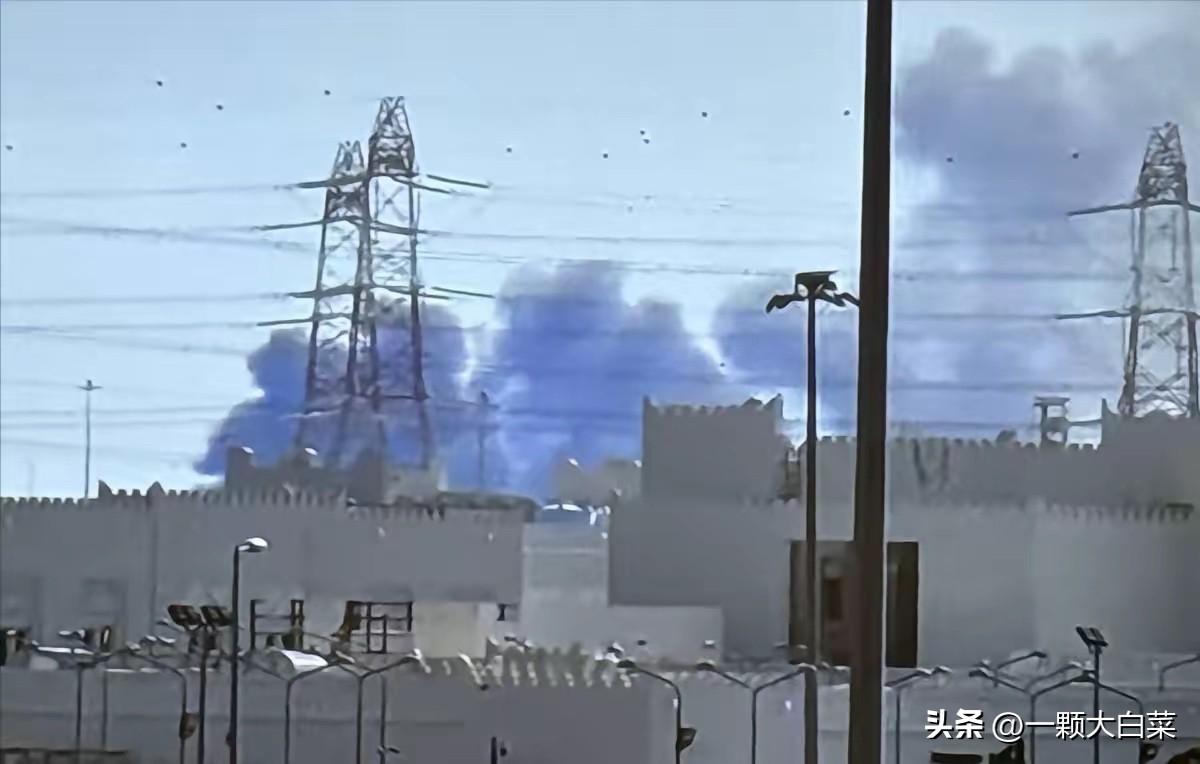 特拉维夫到处都在爆炸，反美斗士内贾德身亡，伊朗完全炸疯，说明第一时间知道哈梅内伊