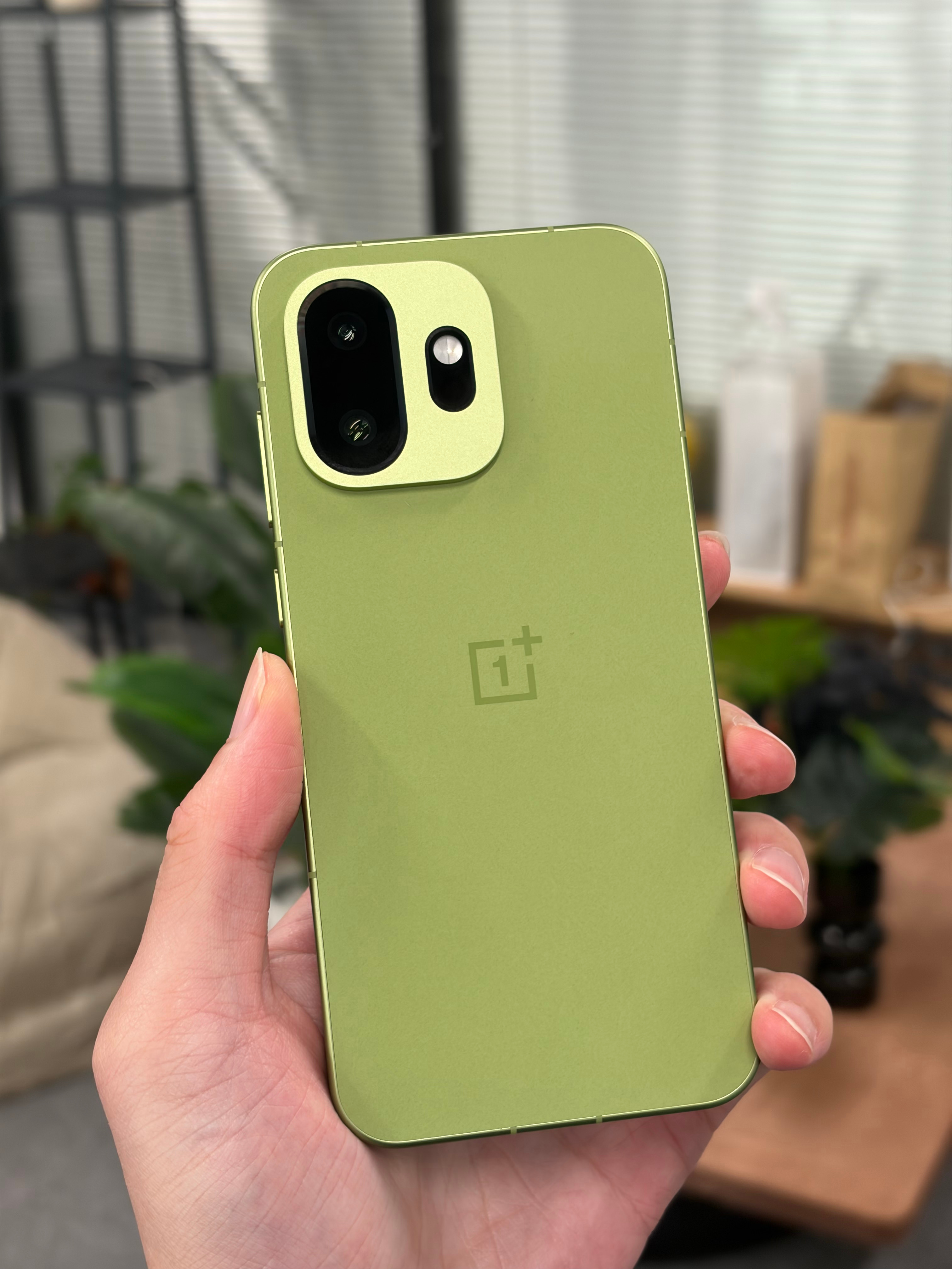 一加15T今天晚上就发布了，这是一台你越看越喜欢，越摸越喜欢的手机。基本满足我对