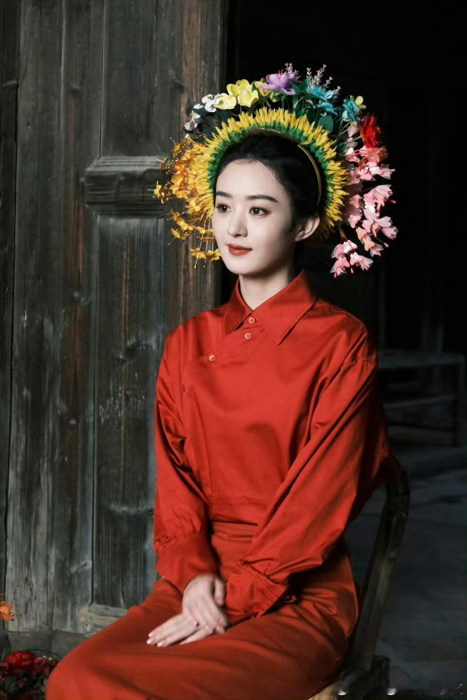 颖宝好美 嘘国王在冬眠也特别好看[抱一抱][抱一抱]赵丽颖簪花照出现在虞书欣新剧