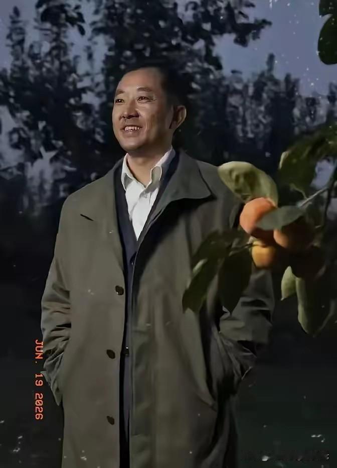 “清华硕士”毕业的县委书记陈行甲，语出惊人：“贪官贪的钱，一个是养儿子，一个是买