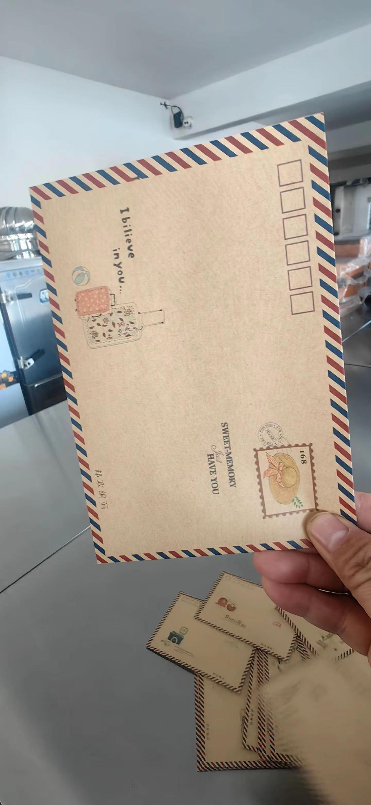 今天不谈KPI，只谈快乐值。愿大家：颜值在线，事业开挂；身体安康，烦恼全消。感谢