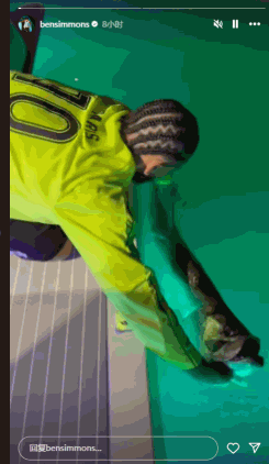 腰弯成这样，背部不紧张了，心地善良的本西钓到一条超大的鱼但是将其放生了~我的观赛