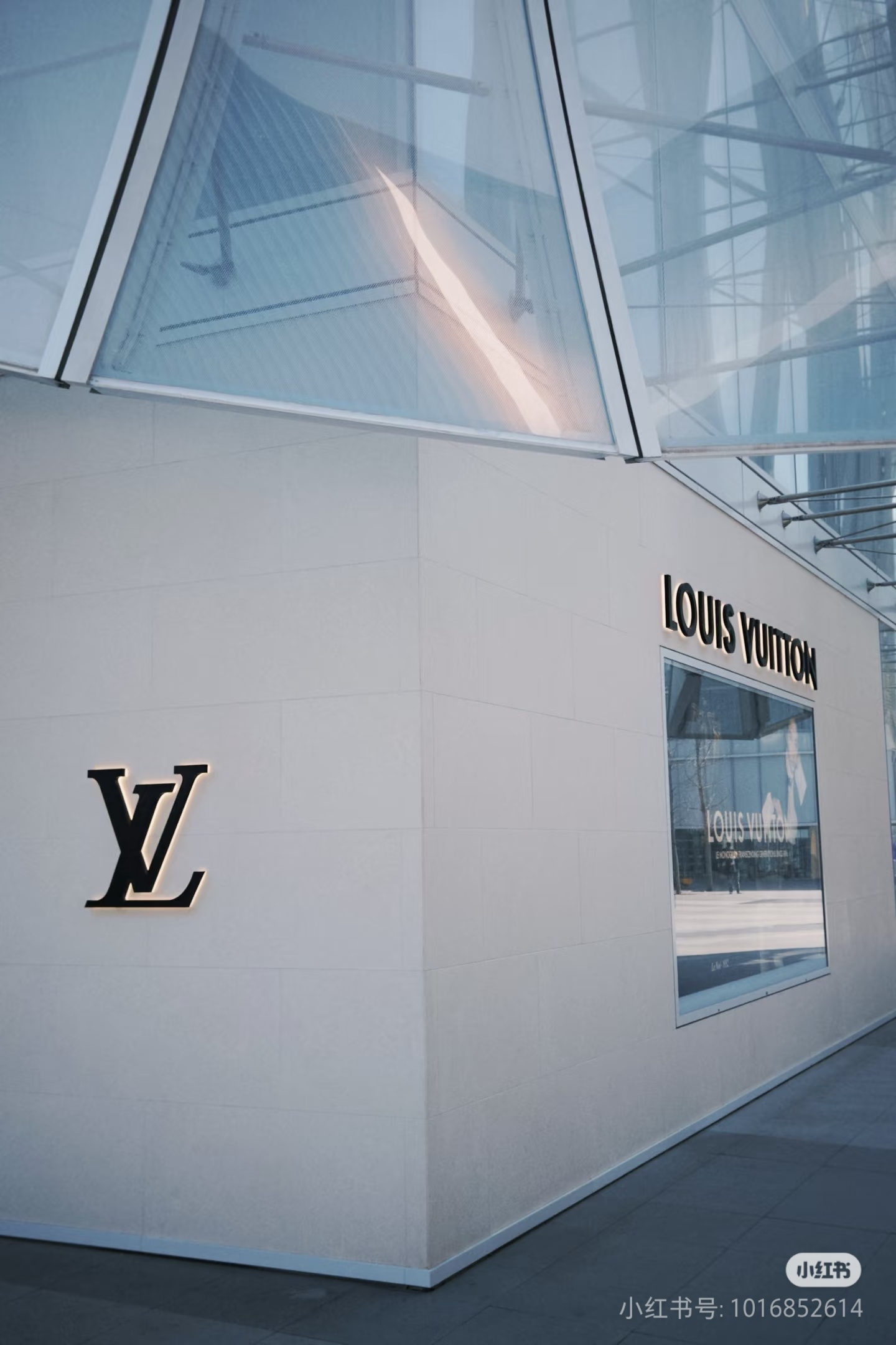 每次刷到LV，都会停下来找一找有没有天仙，这不找到了，虽然早就发过这个位置，刘亦