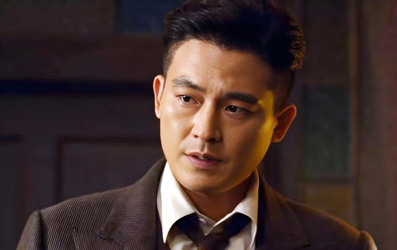 《醒来》能否在谍战剧中脱颖而出就目前来看👀还是可以的，《醒来》剧情紧凑，从不拖